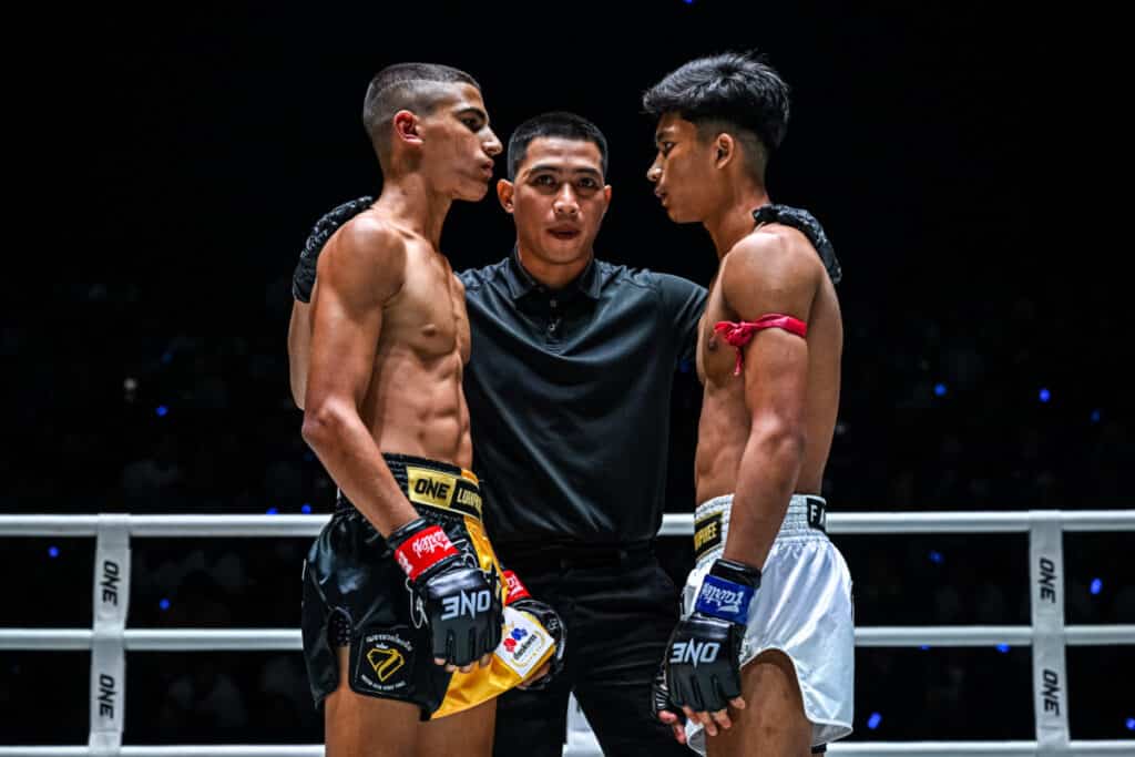 เพชรสาม