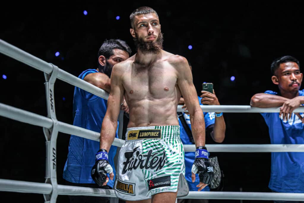 เมืองไทย