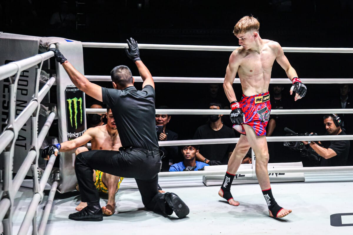 06-Fergus-Smith-vs-Zahran-Al-Wesabi-OL129-13-1200x800