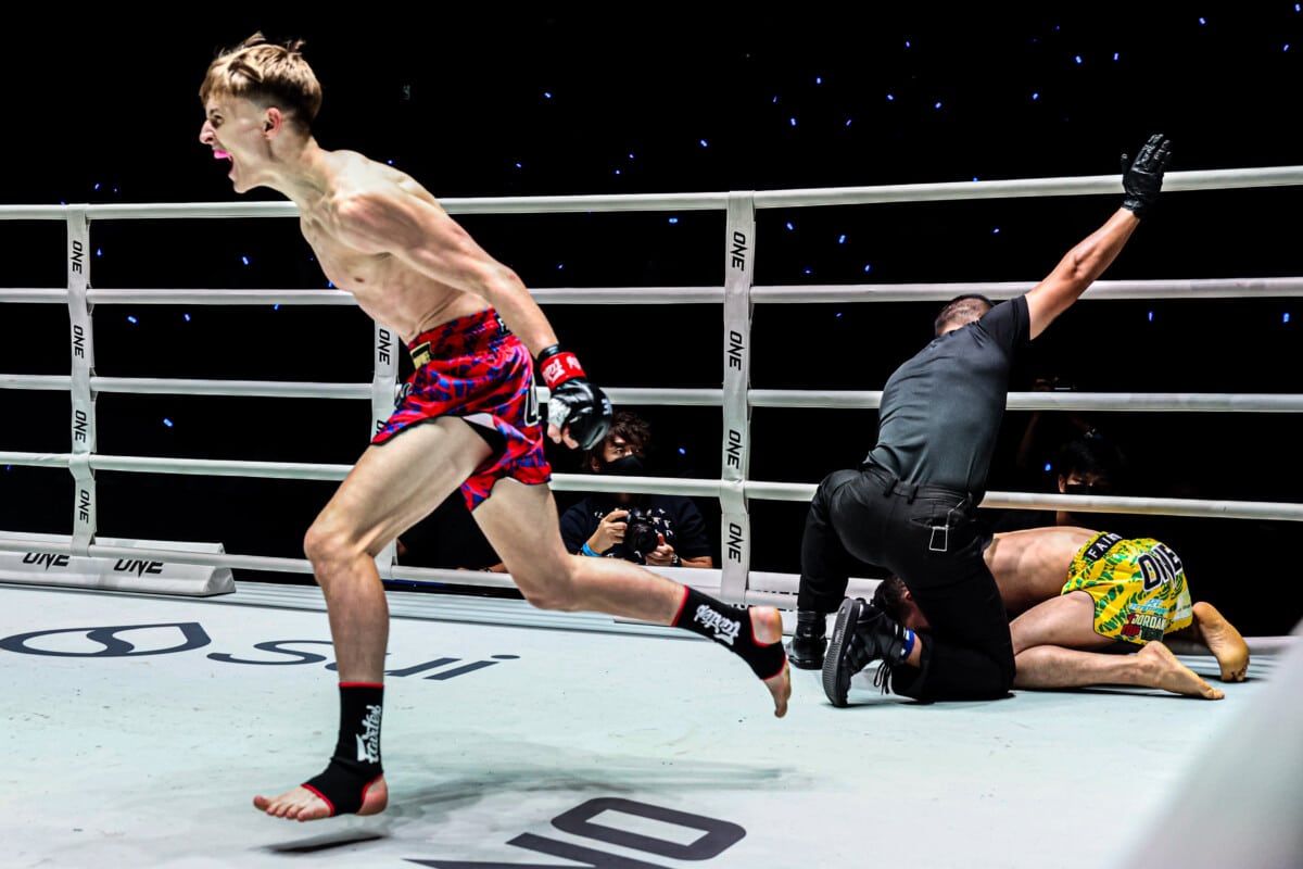 06-Fergus-Smith-vs-Zahran-Al-Wesabi-OL129-28-1200x800