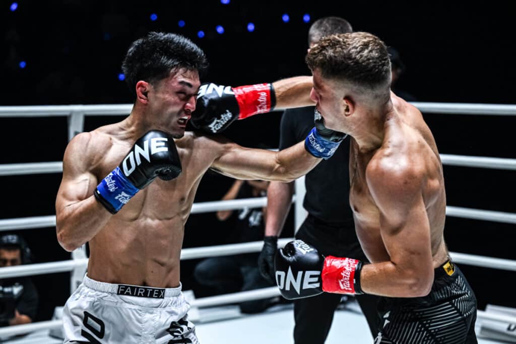 ONE ลุมพินี 144